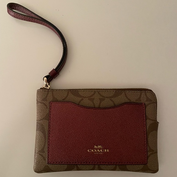 Coach Wristlet - Picture 1 of 3